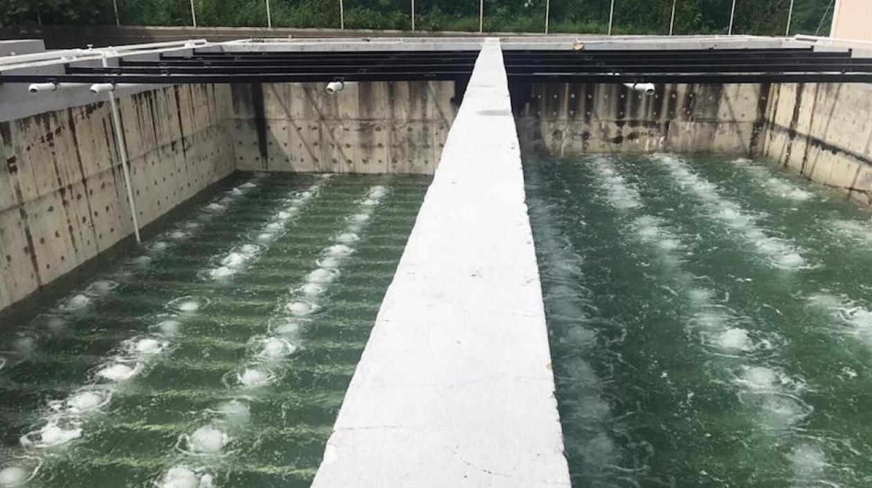 La planta de tratamiento de aguas residuales.