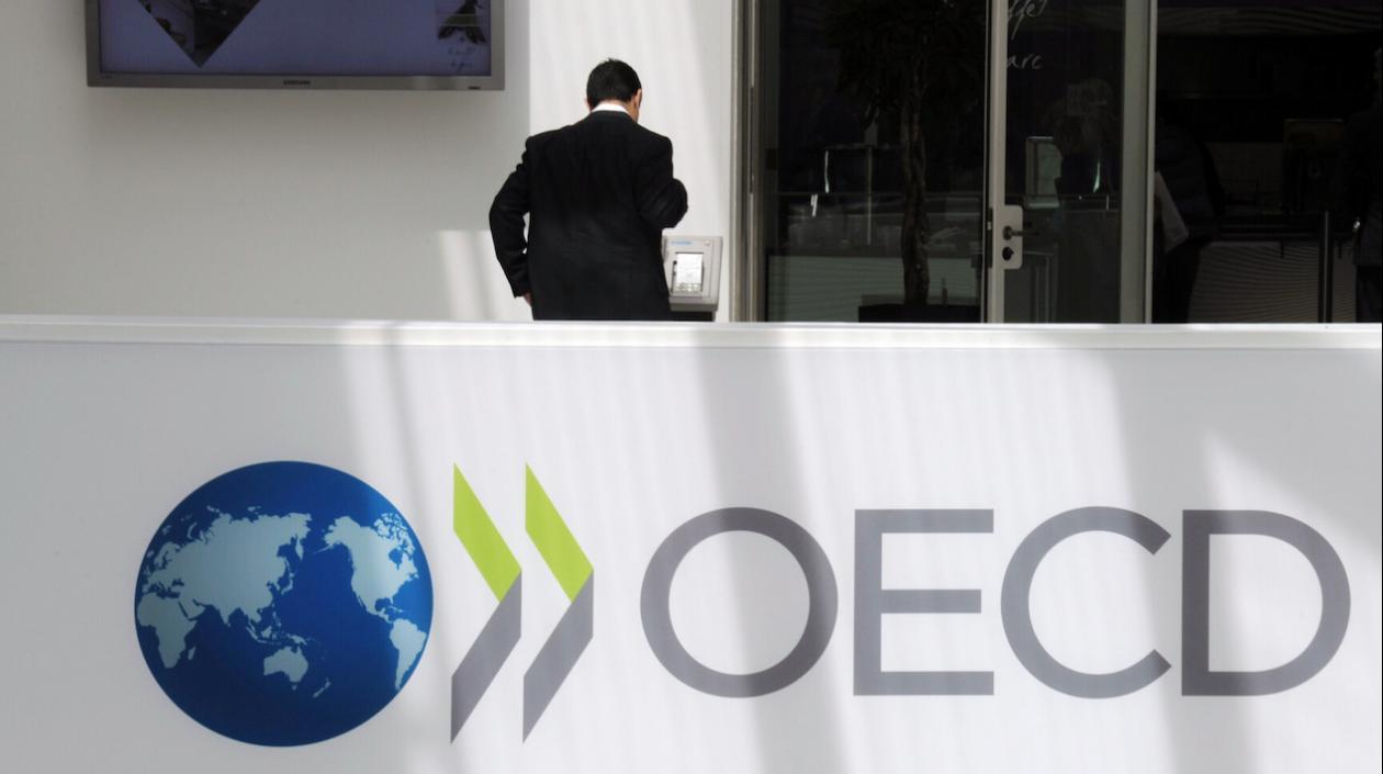 El crecimiento se ha recuperado en muchos sectores de la economía, con la notable excepción del turismo y el entretenimiento.