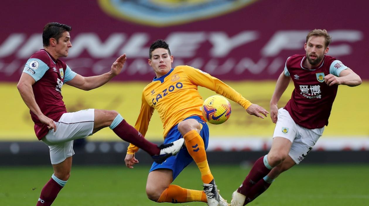 James Rodríguez en acción de partido. 