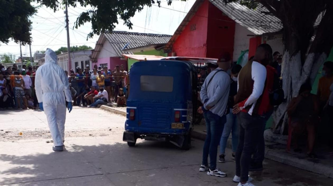 Dentro del motocarro murió en el acto Emanuel José Meza Avendaño.