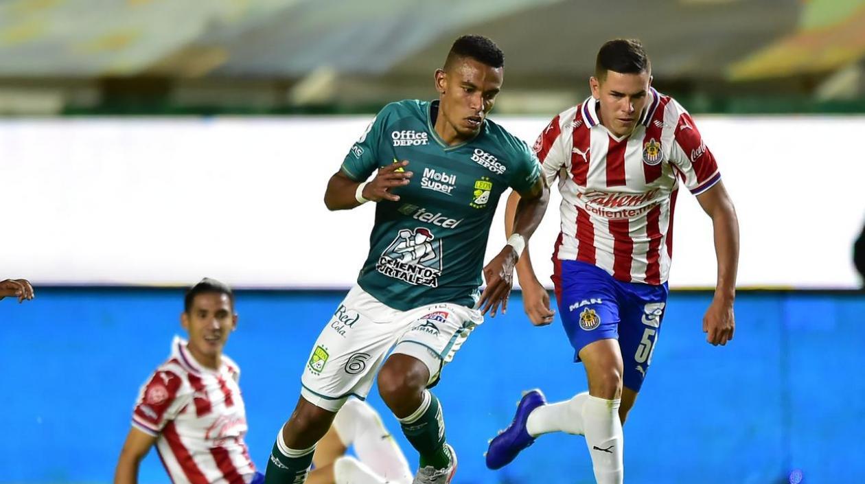 William Tesillo, jugador del León. 