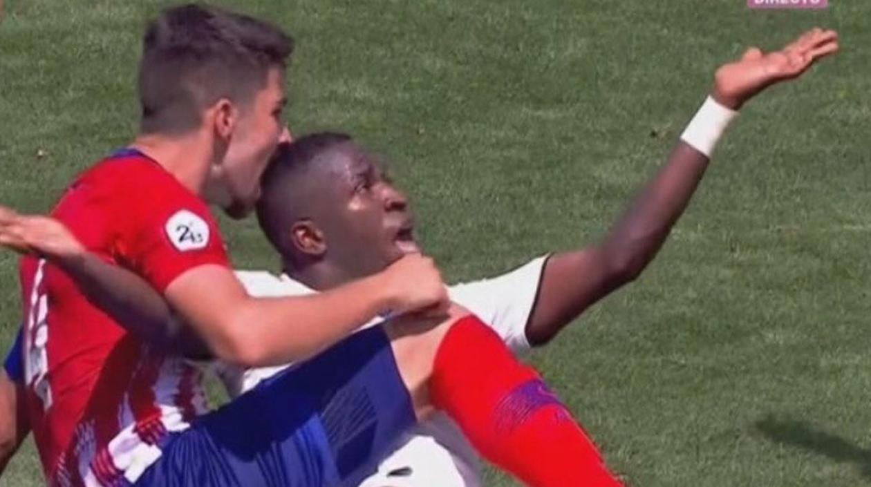 Momento del mordisco a Vinicius. 