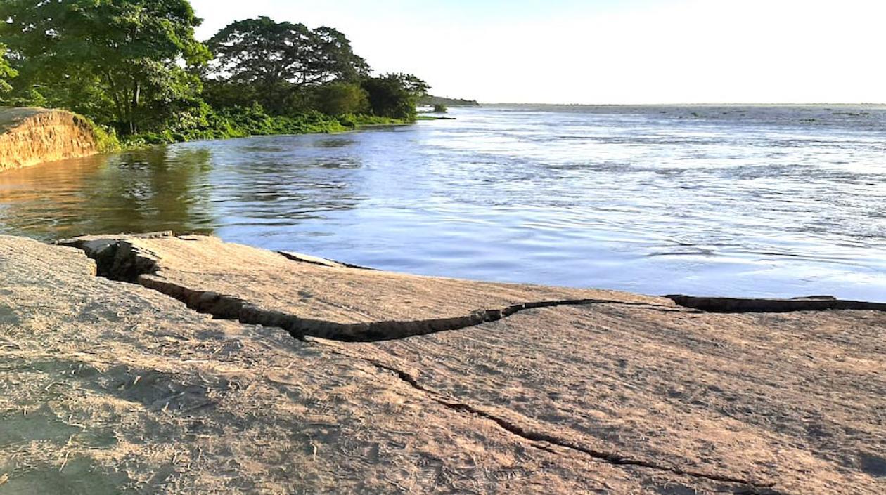 Avance de la erosión del río Magdalena en Salamina.