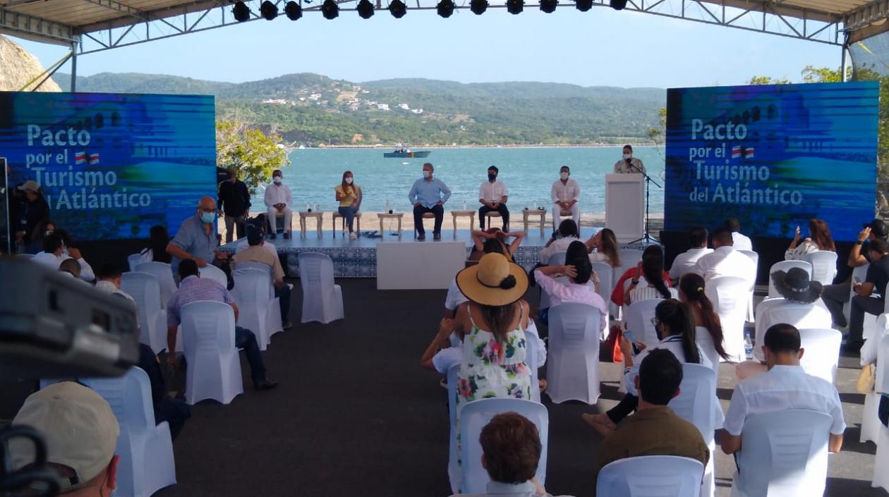 La Gobernadora Elsa Noguera y el Presidente Iván Duque.