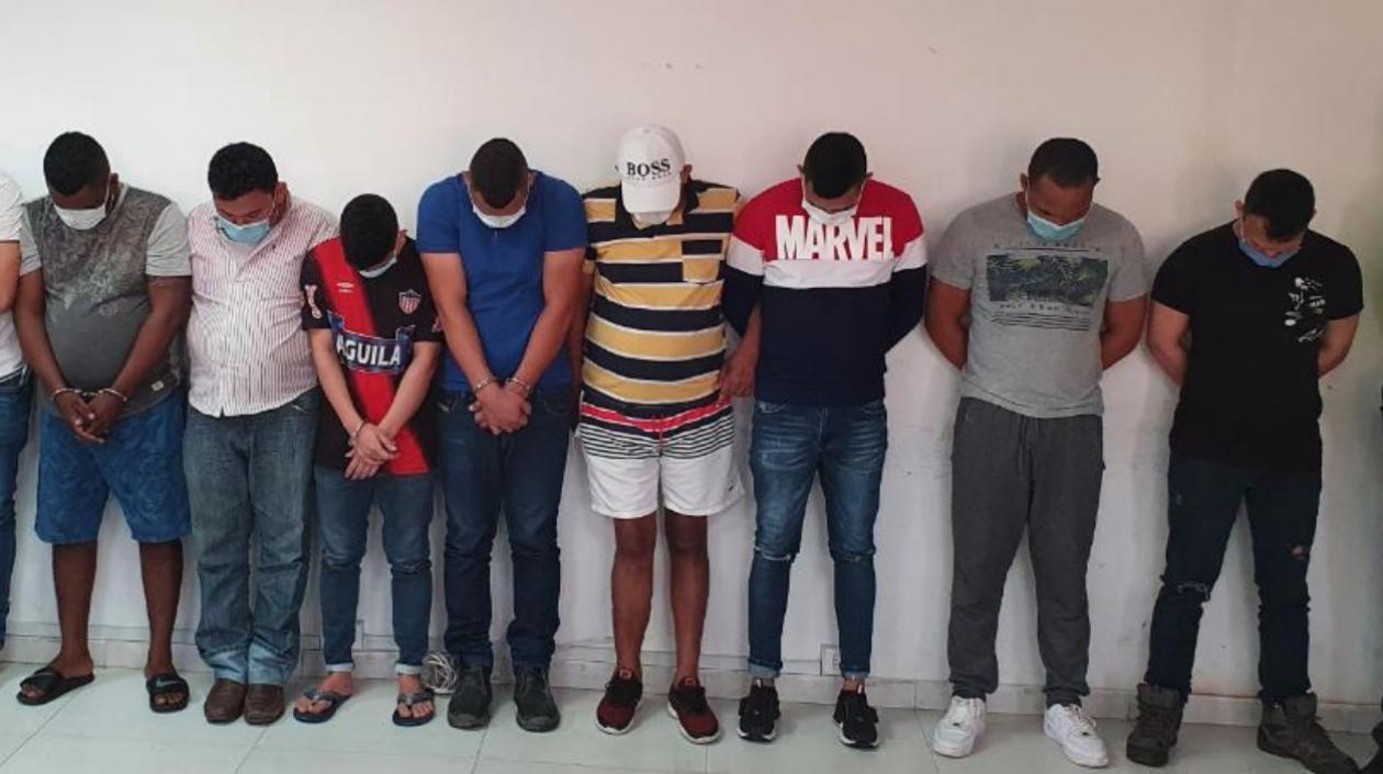 os capturados quedaron a disposición de la Fiscalía. 