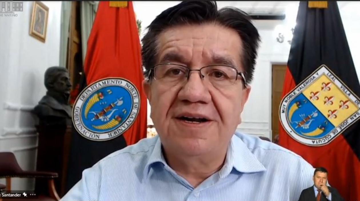 Ministro de Salud Fernando Ruíz.