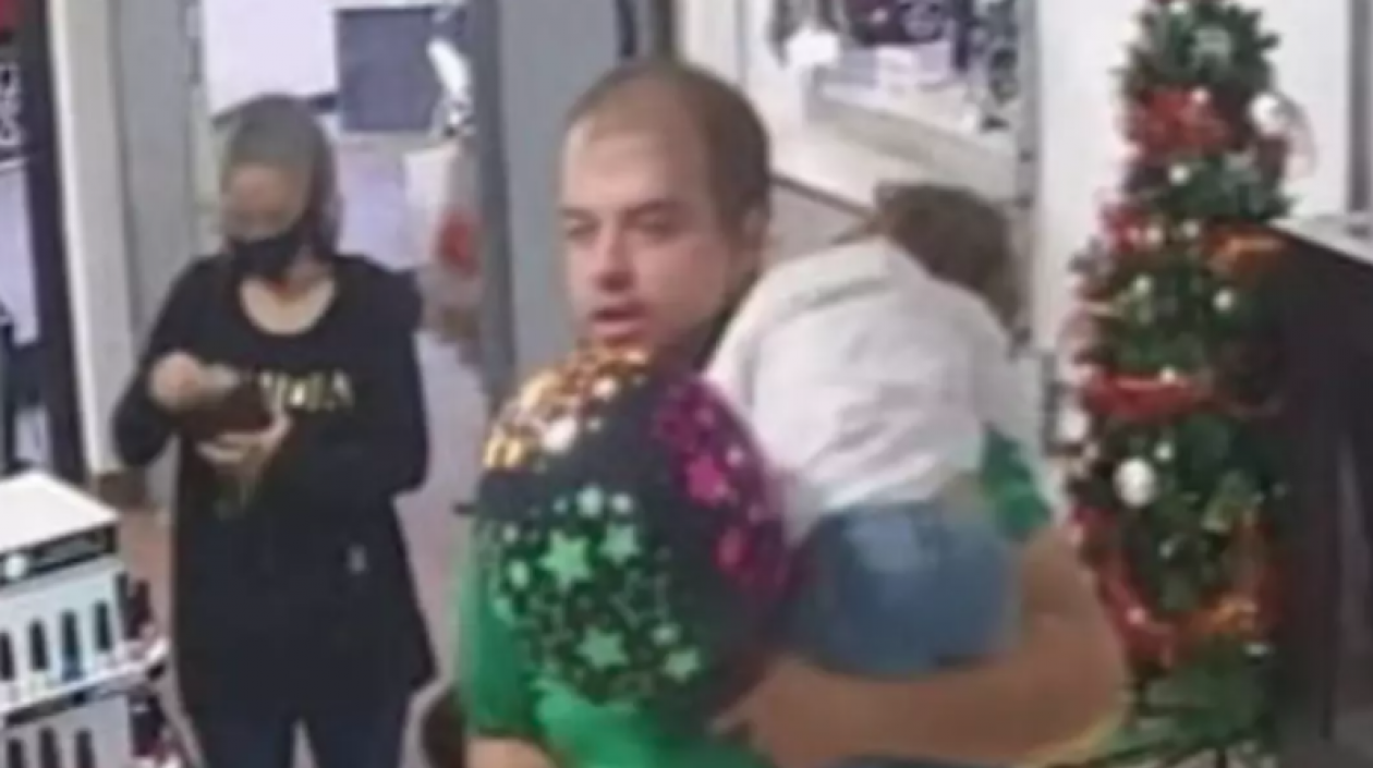 Diego Cadavid y la pequeña Sofía, antes del asesinato.