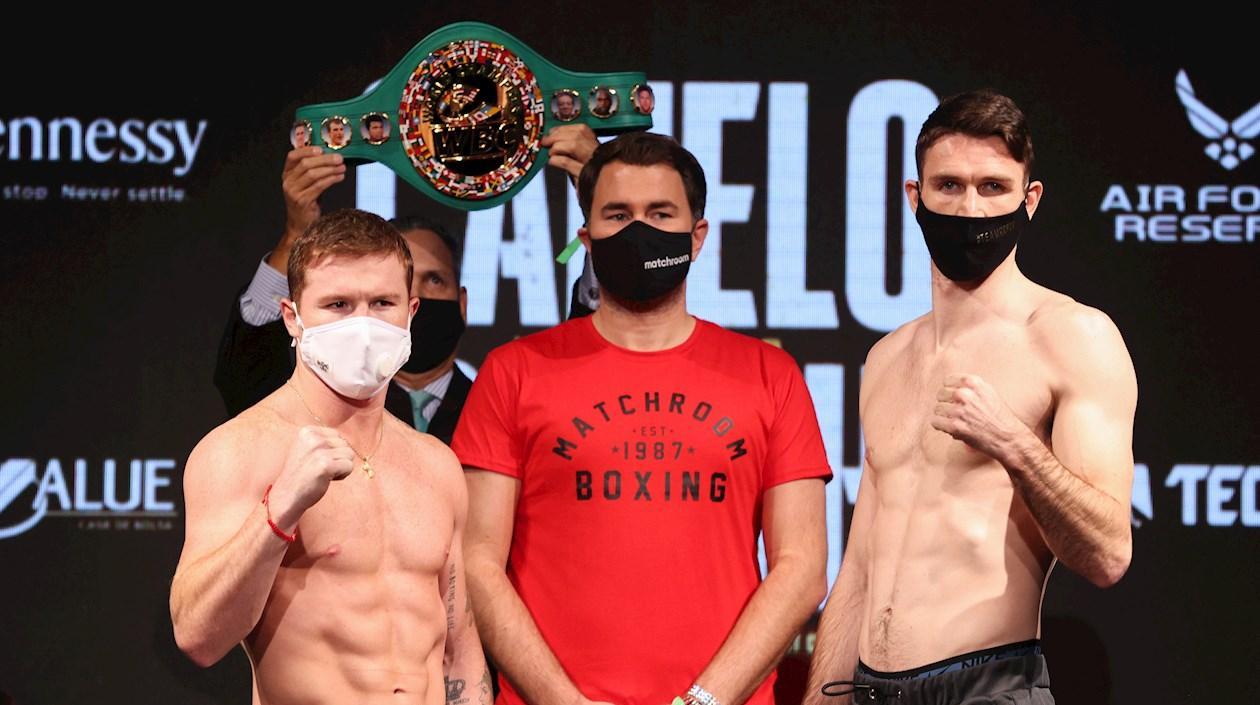 Saúl 'Canelo' Álvarez y Callum Smith. 
