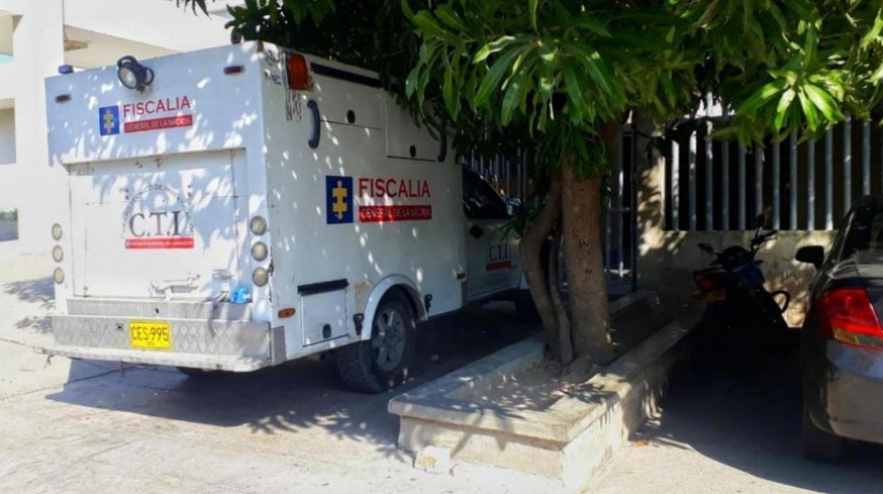 El CTI de la Fiscalía llevó el cadáver a Medicina Legal. 