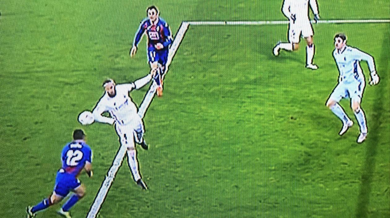 La polémica jugada de Sergio Ramos.