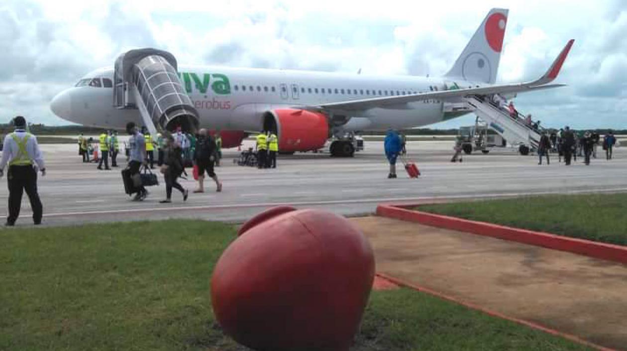 Protocolos de bioseguridad en el aeropuerto internacional de Camagüey.