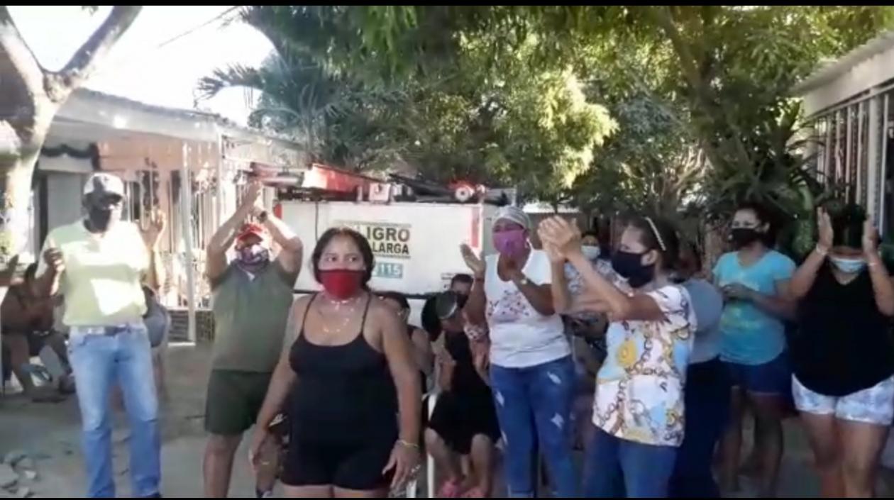 Comunidad que retuvo cuadrilla.