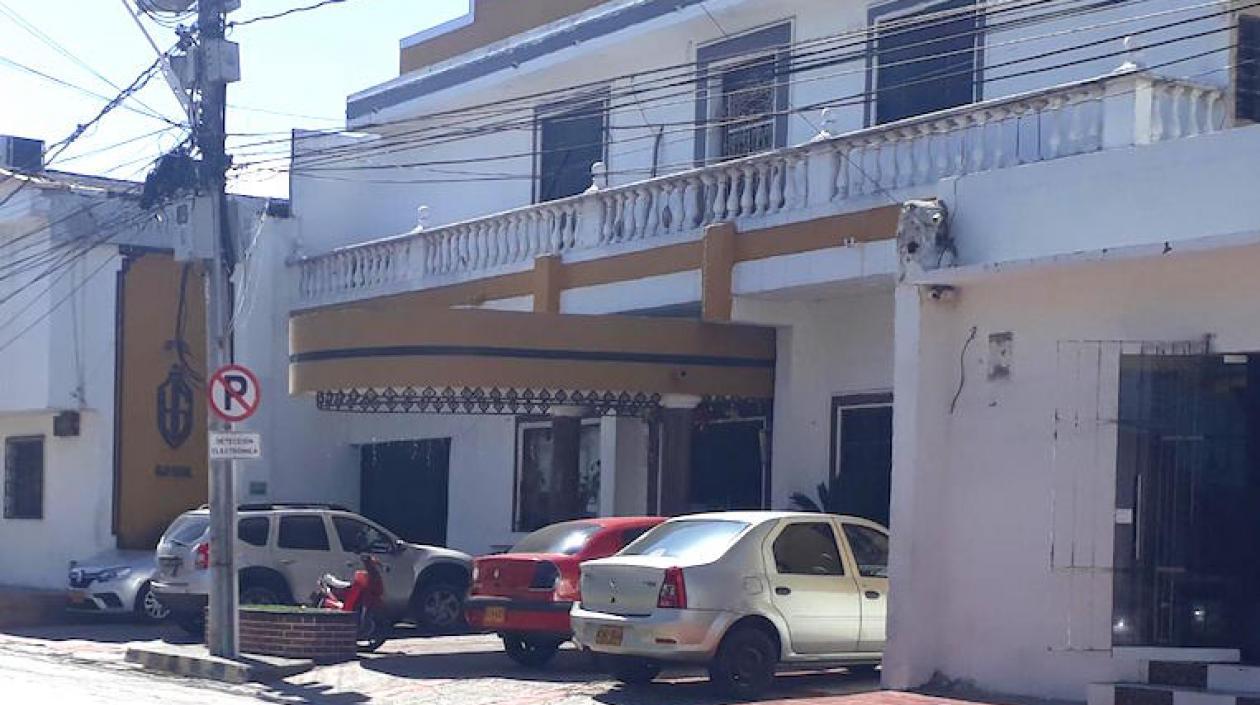 Hotel donde se encuentran los dos jueces y el Fiscal capturados.