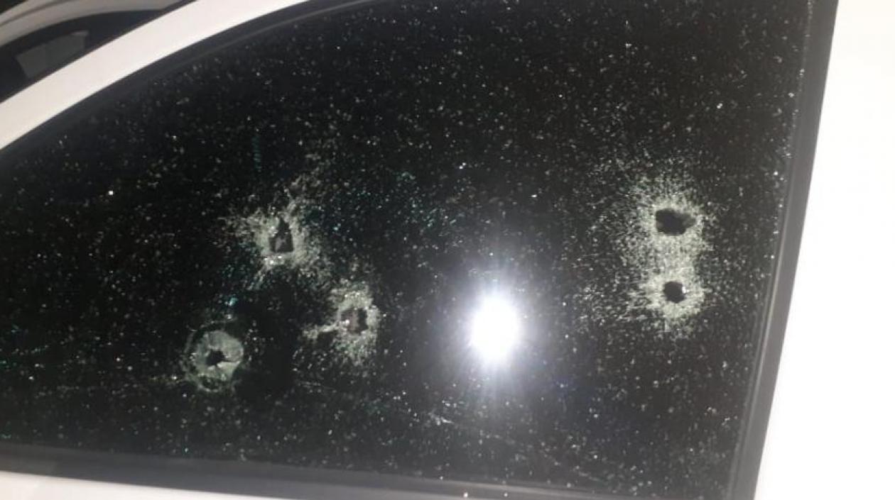 Así quedó el vehículo tras el atentado.