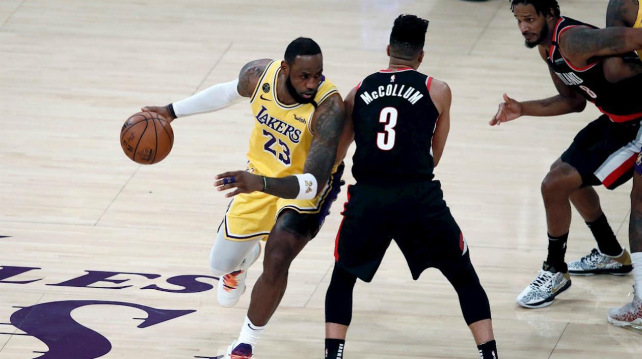 LeBron James durante el juego. 