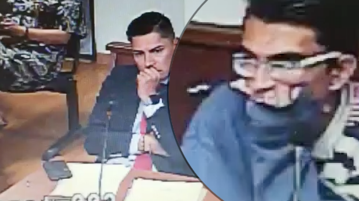 En el círculo grande el hombre acusado de asesinar a su hijastro.