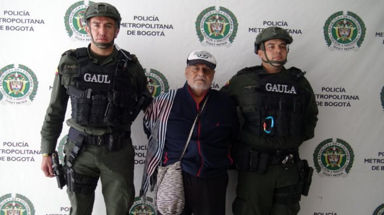 Alias Martín Sombra.