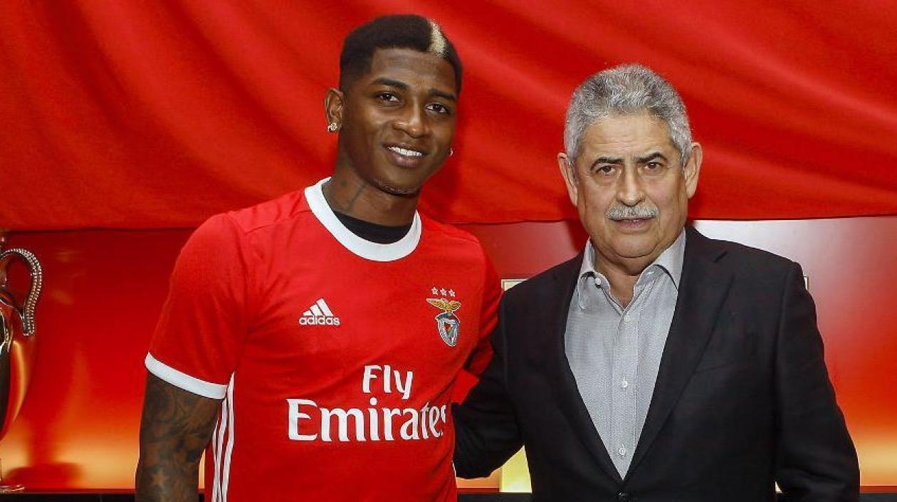 El atacante Yony González.