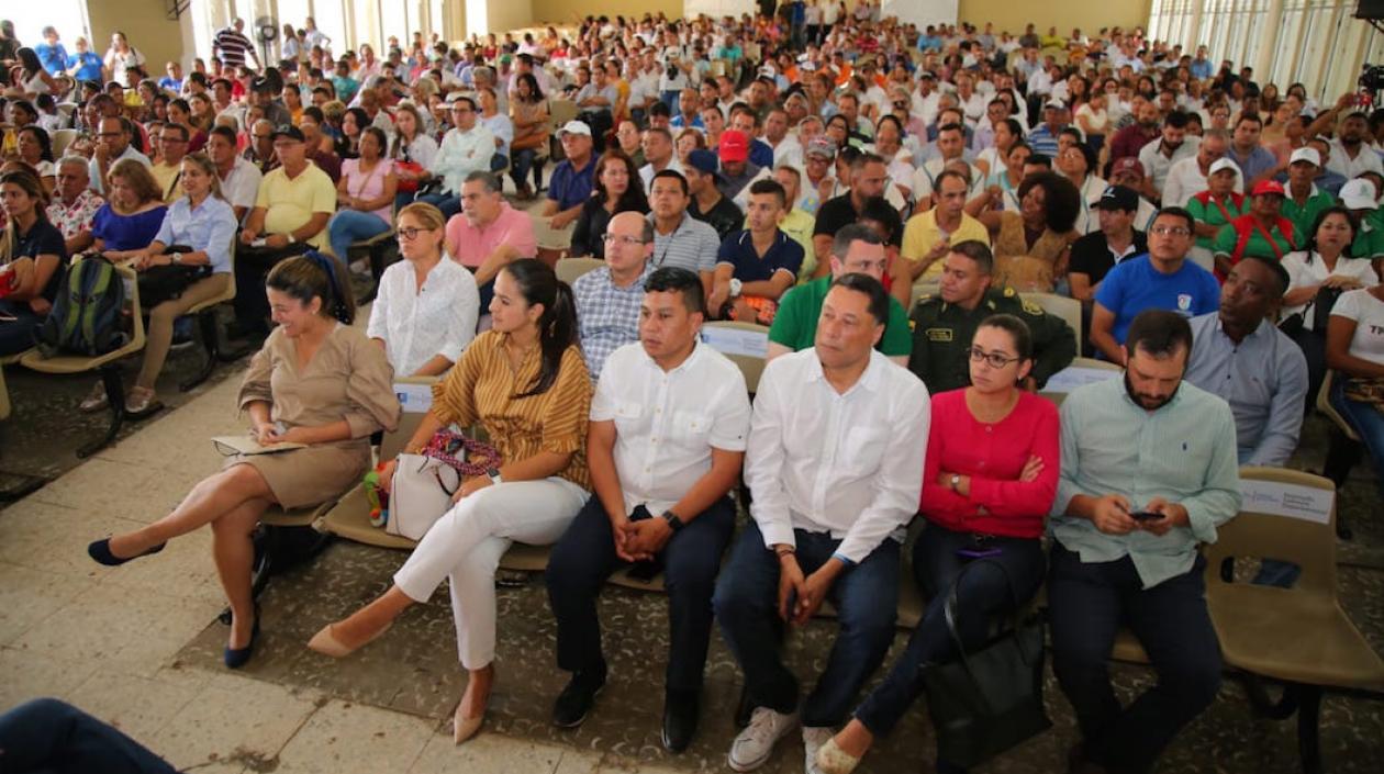 Nutrida participación durante la mesa en Sabanagrande.