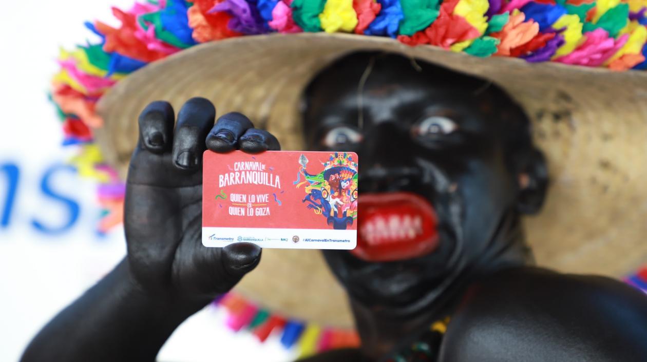 La tarjeta conmemorativa.