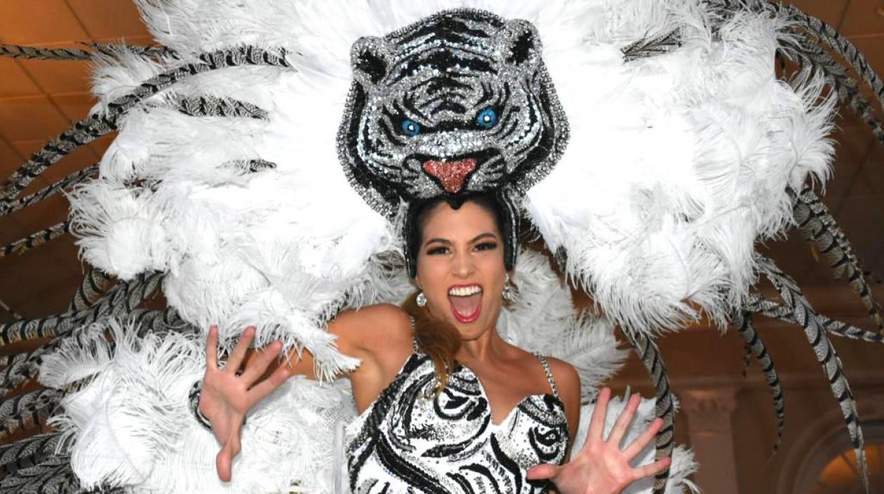 La Reina Isabella con el vestido que lucirá en La Guacherna.