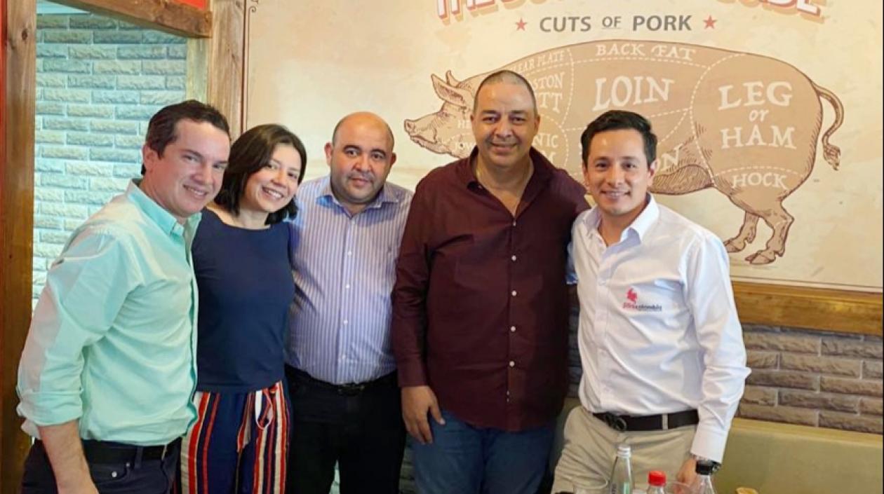 El Alcalde Roberto Celedón y el Secretario de Desarrollo del Atlántico, Miguel Vergara, presidiendo e encuentro.