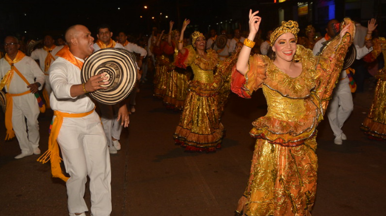 Desfile de Faroles y Tambores en la calle 84.