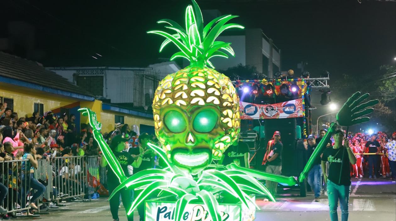  ‘Palo e’ Piña’, el Mejor Farol iluminado.
