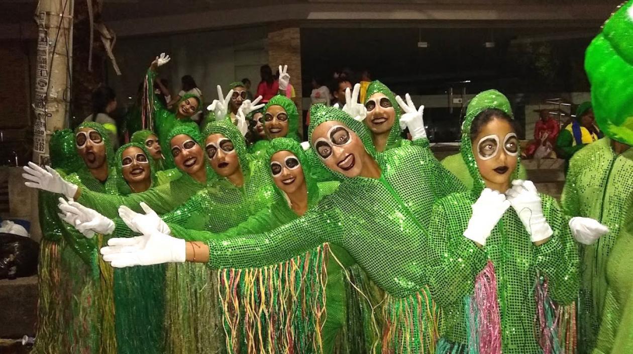 Participantes en el desfile de la calle 84.