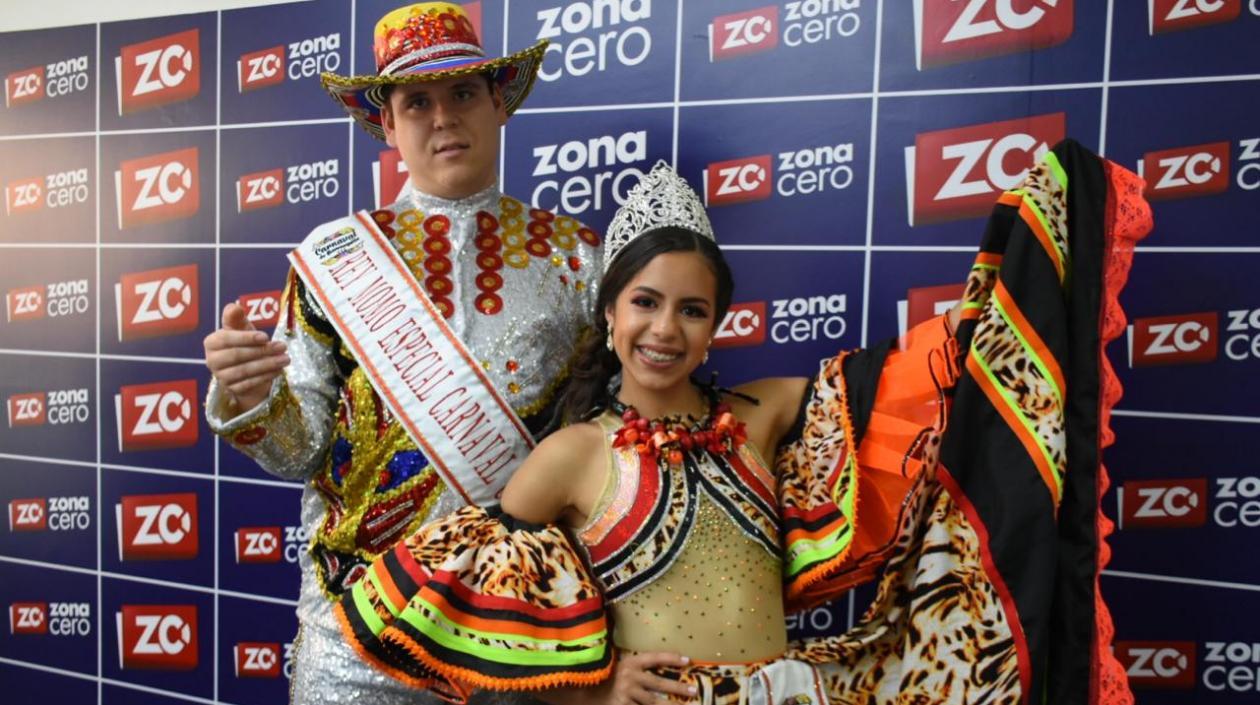 Ryan Halleck (Rey Momo Especial) Mariana Falkenhagen (Reina Infantil) Carnaval de Barranquilla en Miami.