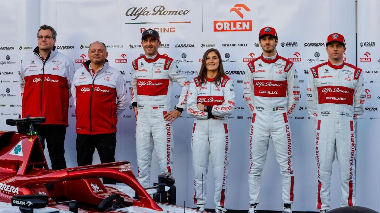 Tatiana Calderón, piloto colombiana, seguirá en Alfa Romeo.