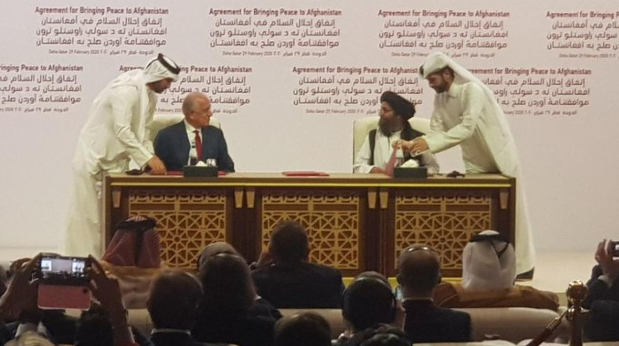 Firma del acuerdo histórico entre EE.UU. y talibanes.