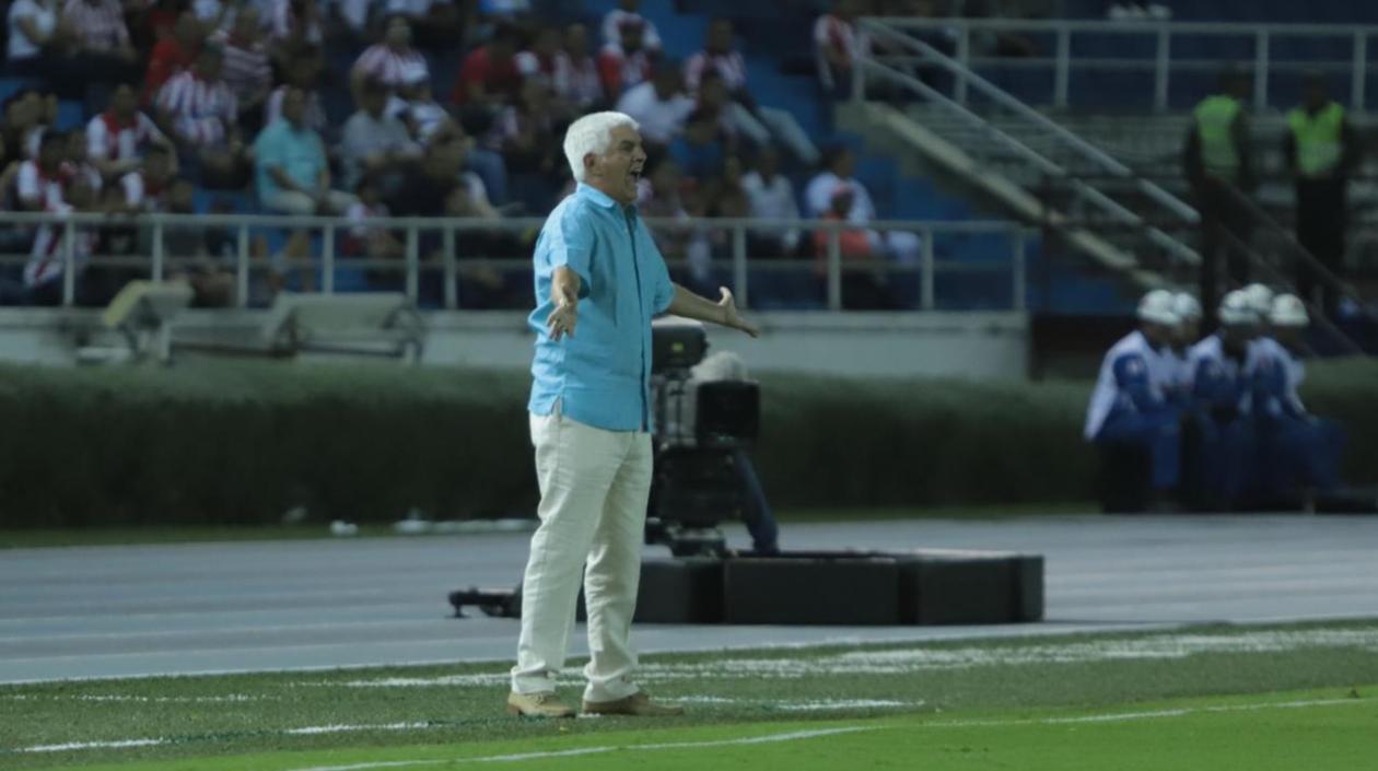Julio Comesaña, técnico de Junior. 