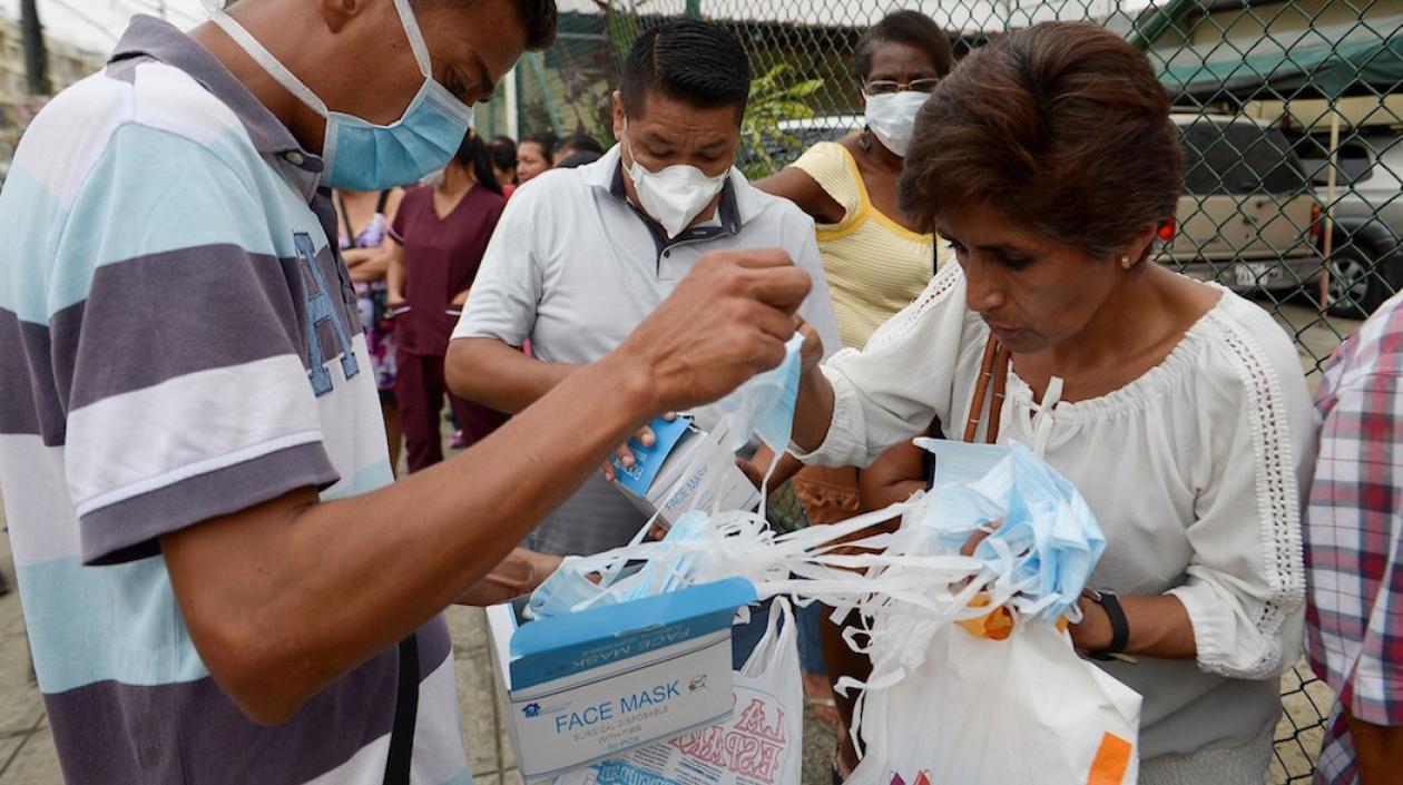 La alarma mundial por el COVID-19 ha disparado las ventas de tapabocas en los diferentes países.