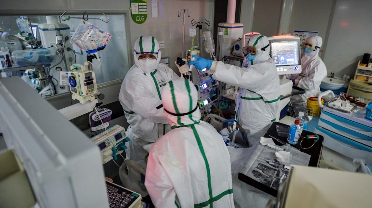 El paciente fue dado de alta dos semanas después bajo la condición de permanecer en cuarentena durante 14 días.