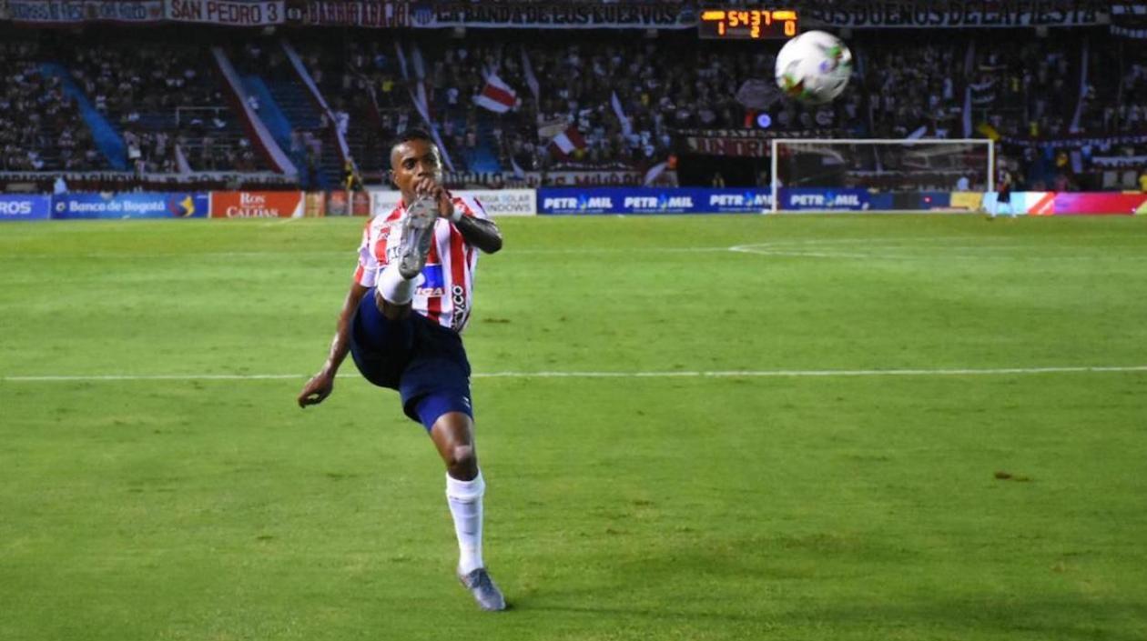 Fabián Viáfara, defensa de Junior. 