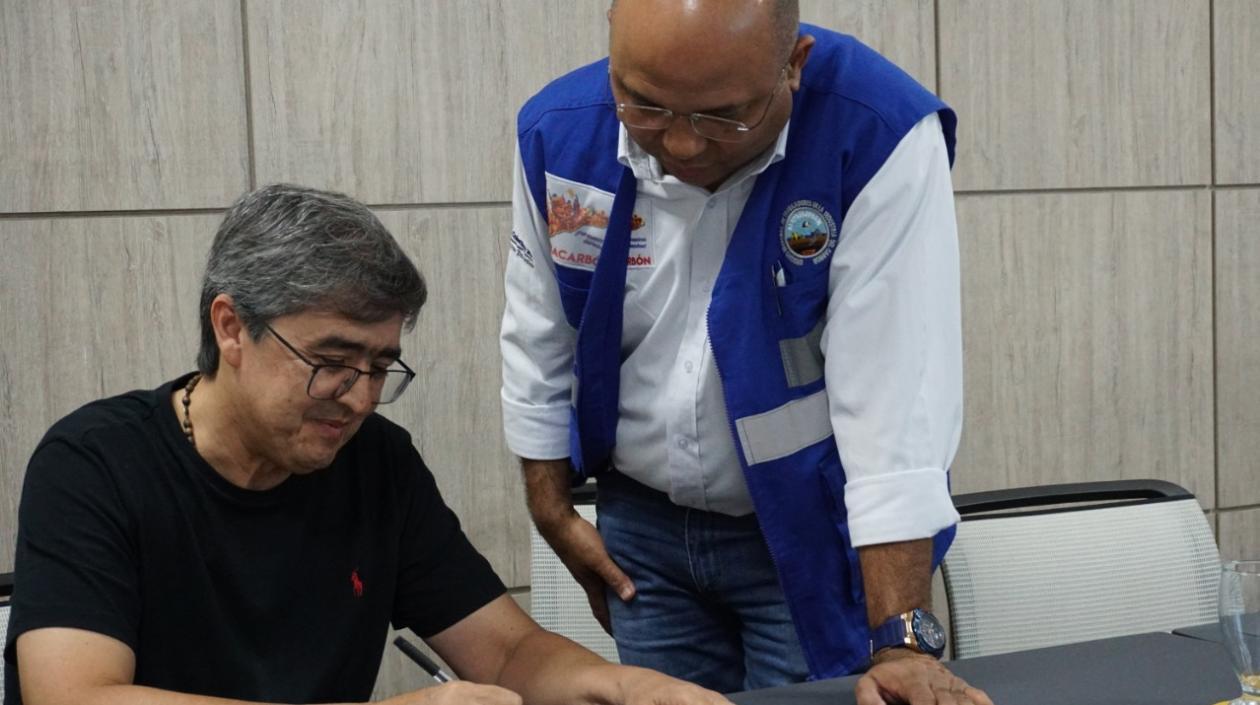 Levantamiento de la mesa de negociaciones en el Cerrejón.