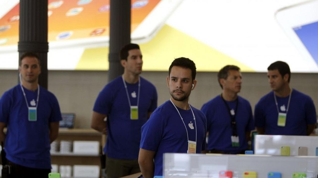 Empleados de Apple alrededor del mundo.