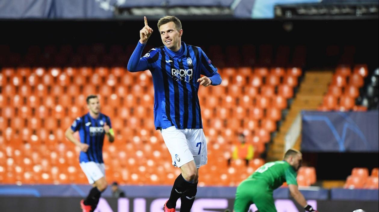  Josip Ilicic celebra tras uno de sus cuatro goles. 