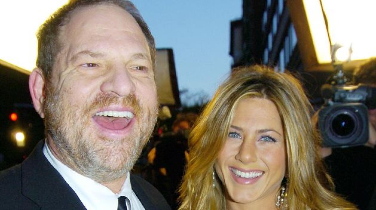 Harvey Weinstein y Jennifer Aniston en el estreno de 'Sin control' en 2005.