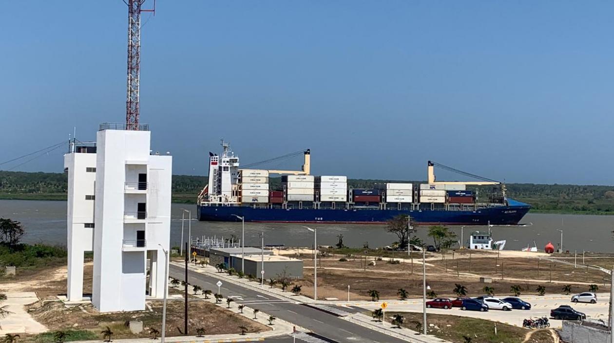 Canal de Acceso al Puerto.