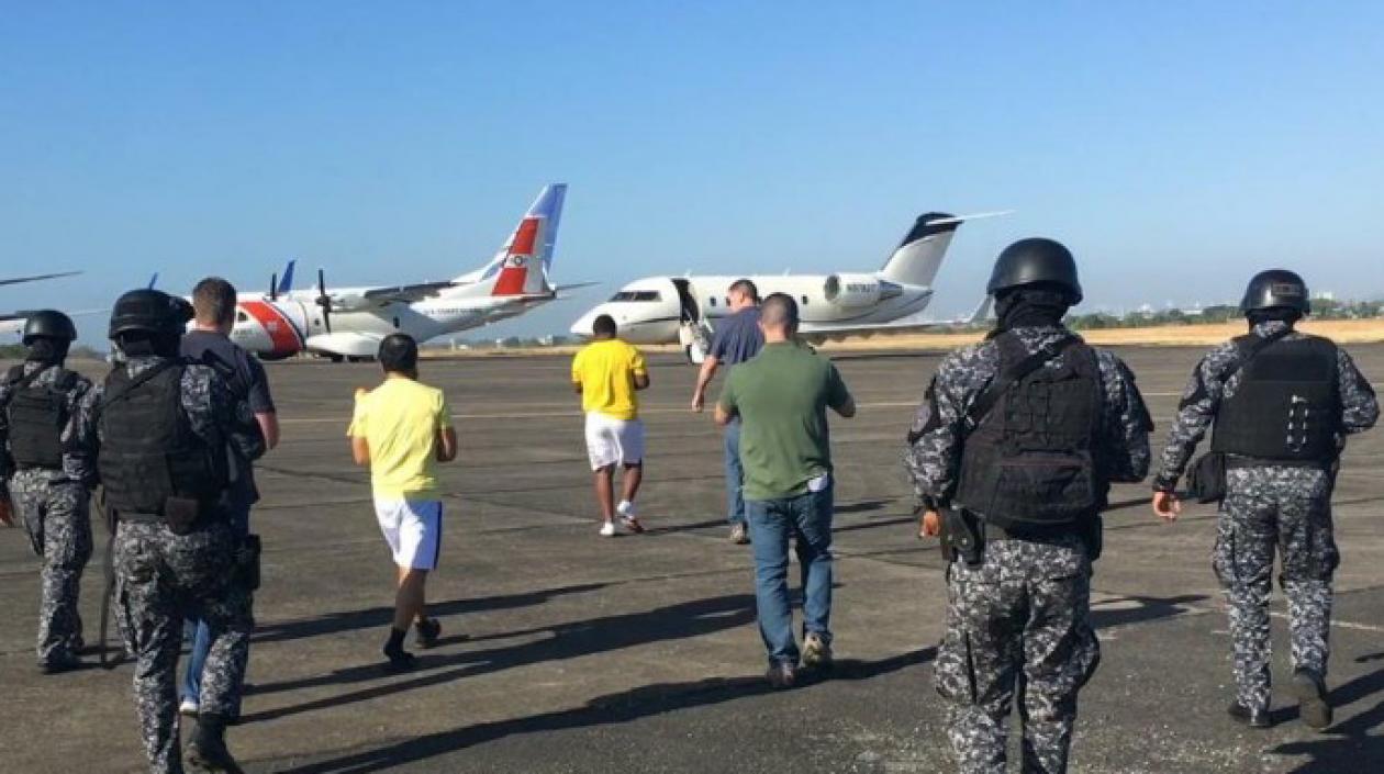 Momento de la extradición.