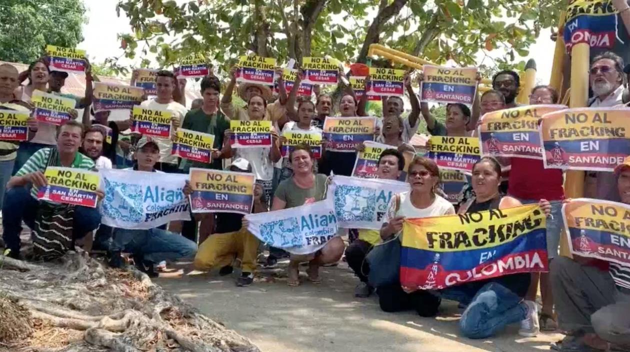 Habitantes de Puerto Patiño.