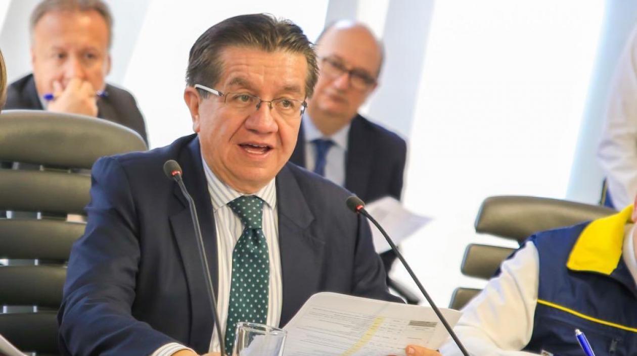 Fernando Ruiz, Ministro de Salud.