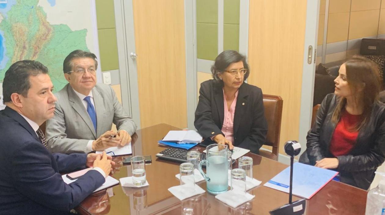 Reunión del Ministerio de Salud con la OPS.