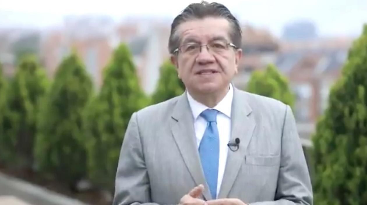Fernando Ruiz, Ministro de Salud.
