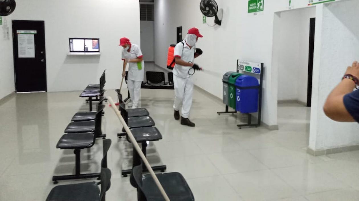 Labores de desinfección en la UCJ.