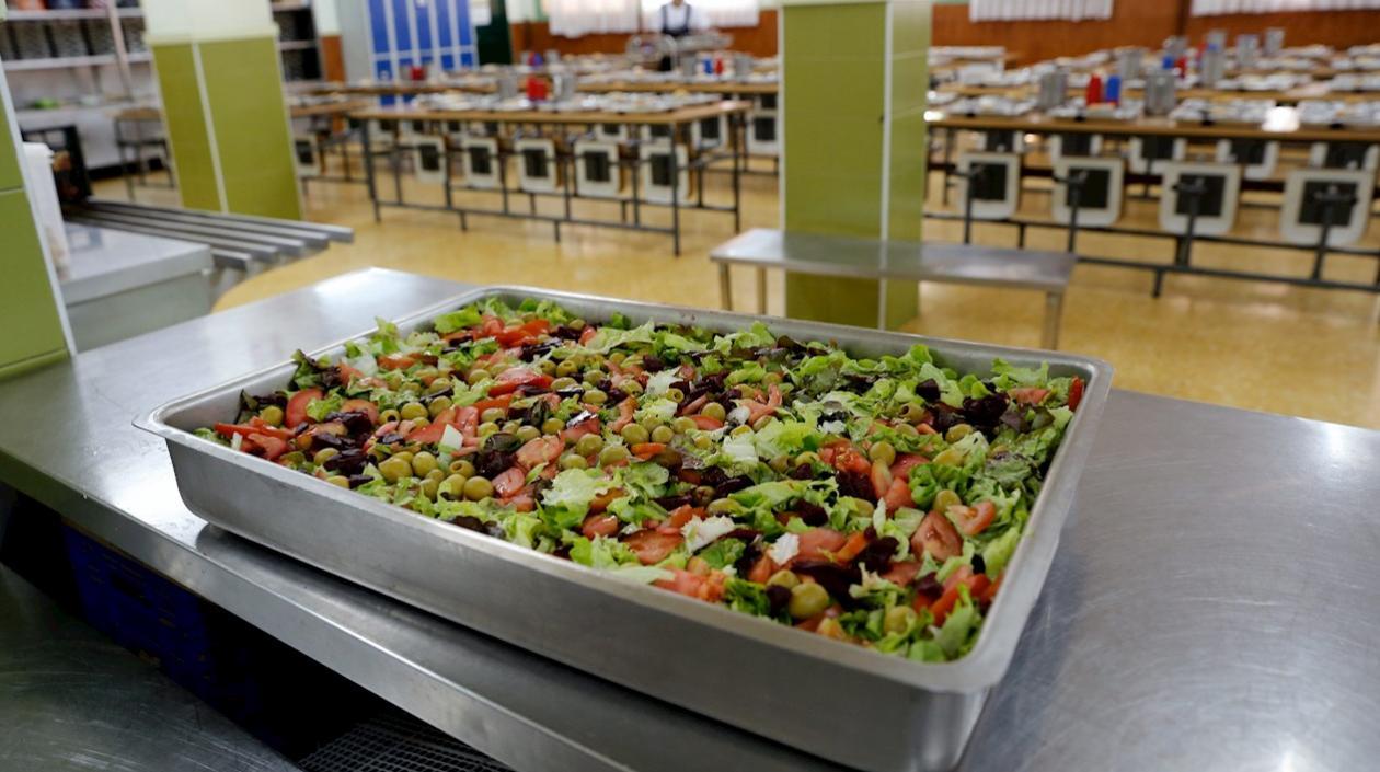 ONU pide a los gobiernos que se vean obligados a lanzar programas de emergencia para los escolares.