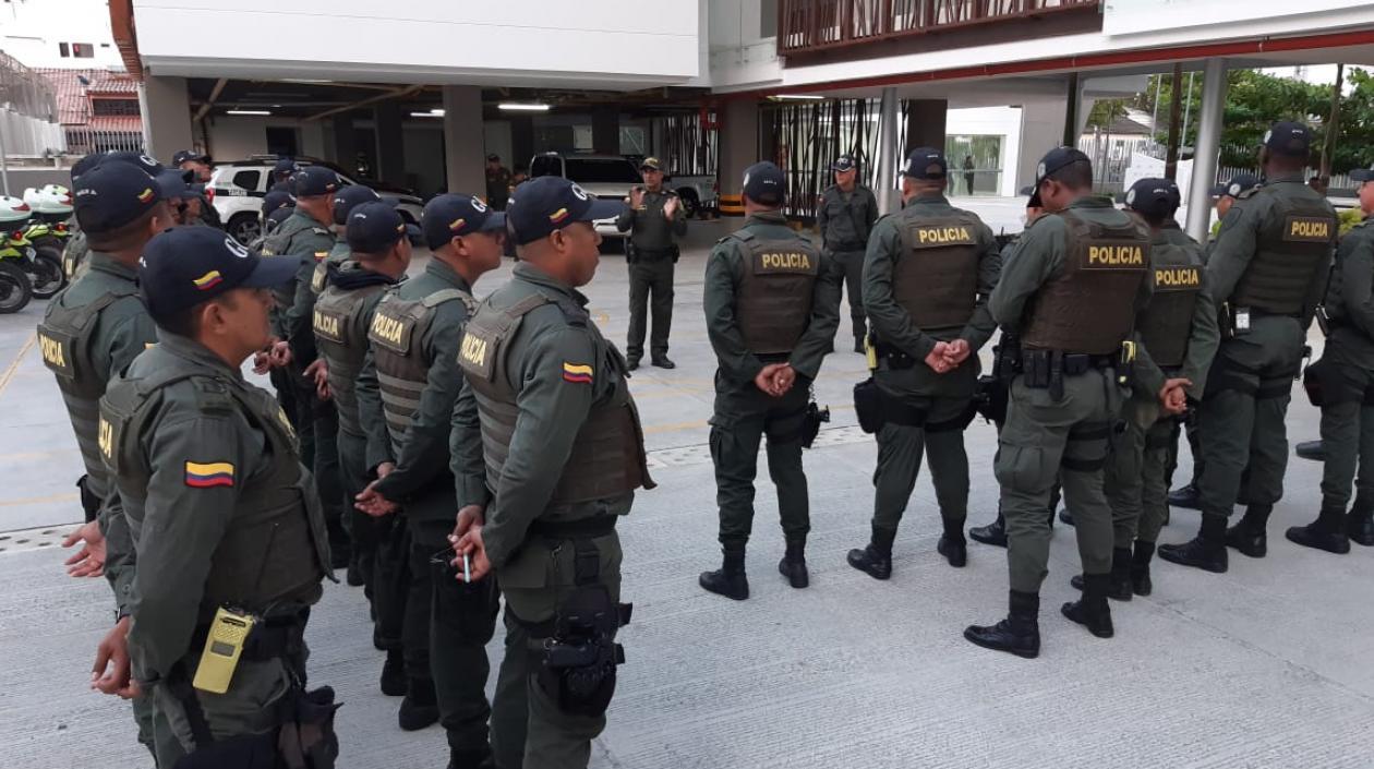 La Policía realizó operativo en el tercer día de toque de queda.