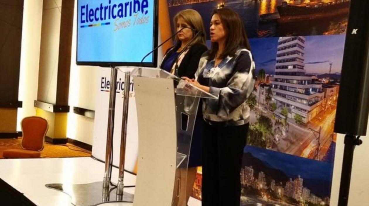 Ángela Patricia Rojas y Natasha Avendaño.